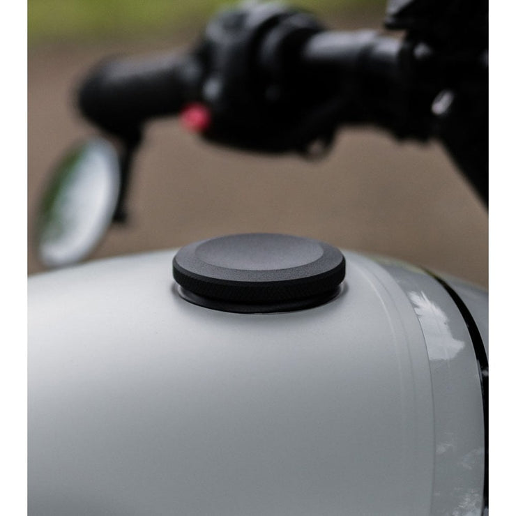 MOTONE JETSON DISHED LOW PROFILE FUEL GAS CAP - BILLET ALUMINIUM - BLACK