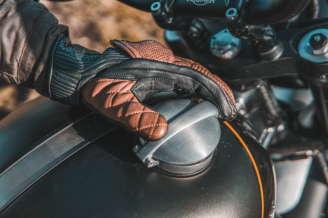 GOLDTOP x RETURN OF THE CAFE RACERS SILK LINED PREDATOR GLOVES – Strath Moto